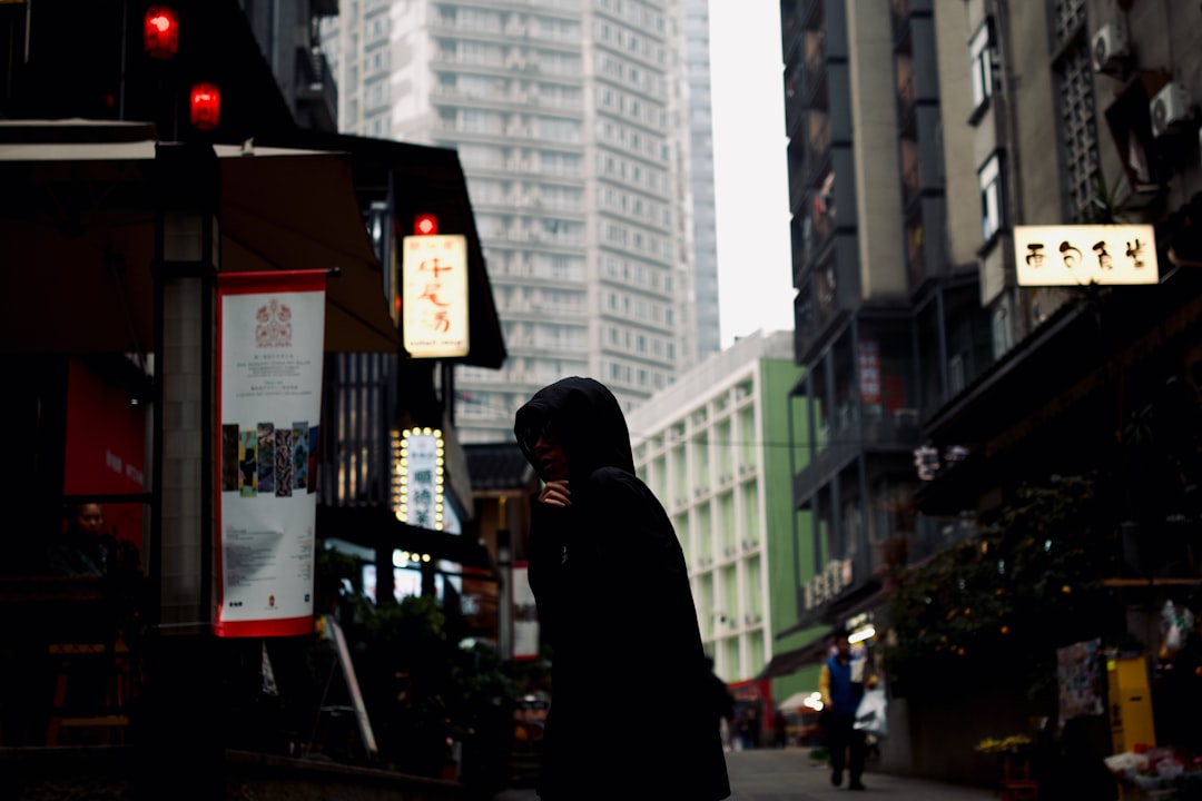 Waarom een hoodie zo populair is in de kledingkast